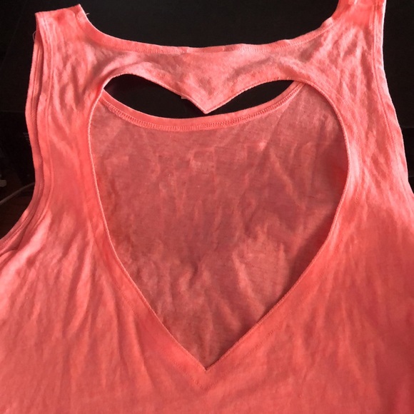 PINK Crop Muscle top heart cut out back - Picture 4 of 7